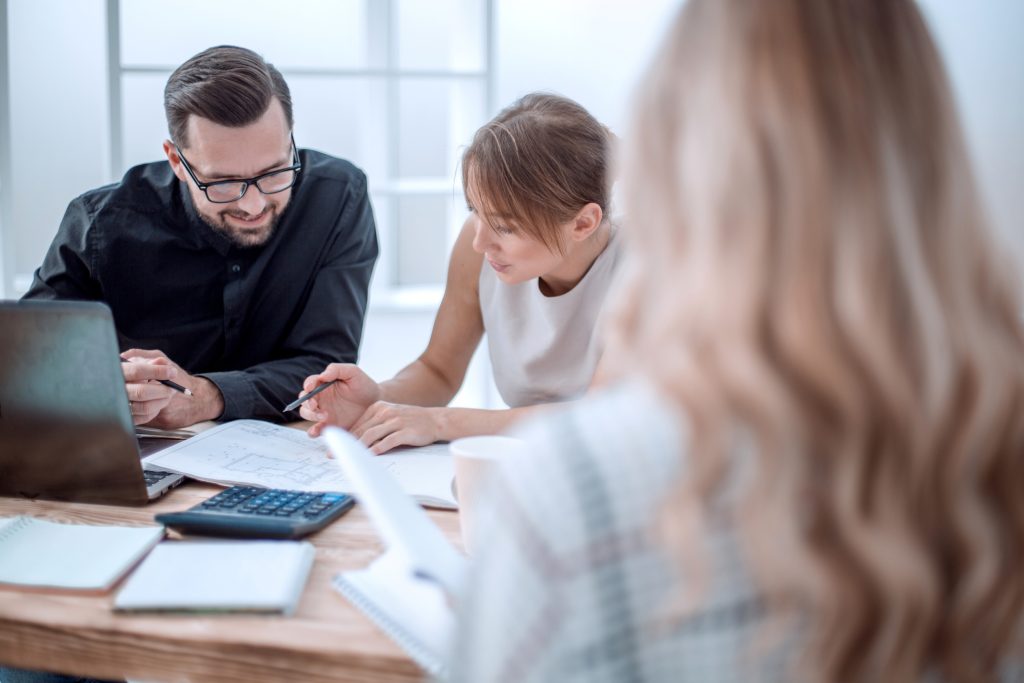 Monthly management accounts and financial reporting